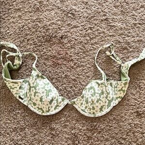 ONEILL Floral underwire bikini top